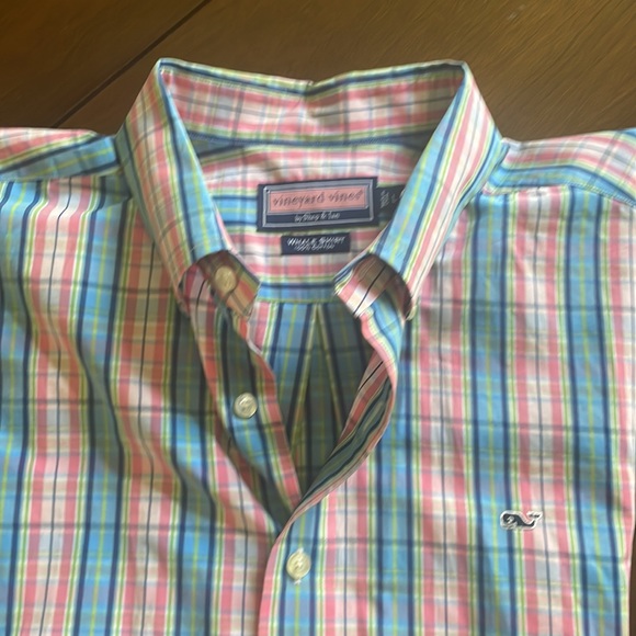 Vineyard Vine whale shirt size Lg - Picture 8 of 8